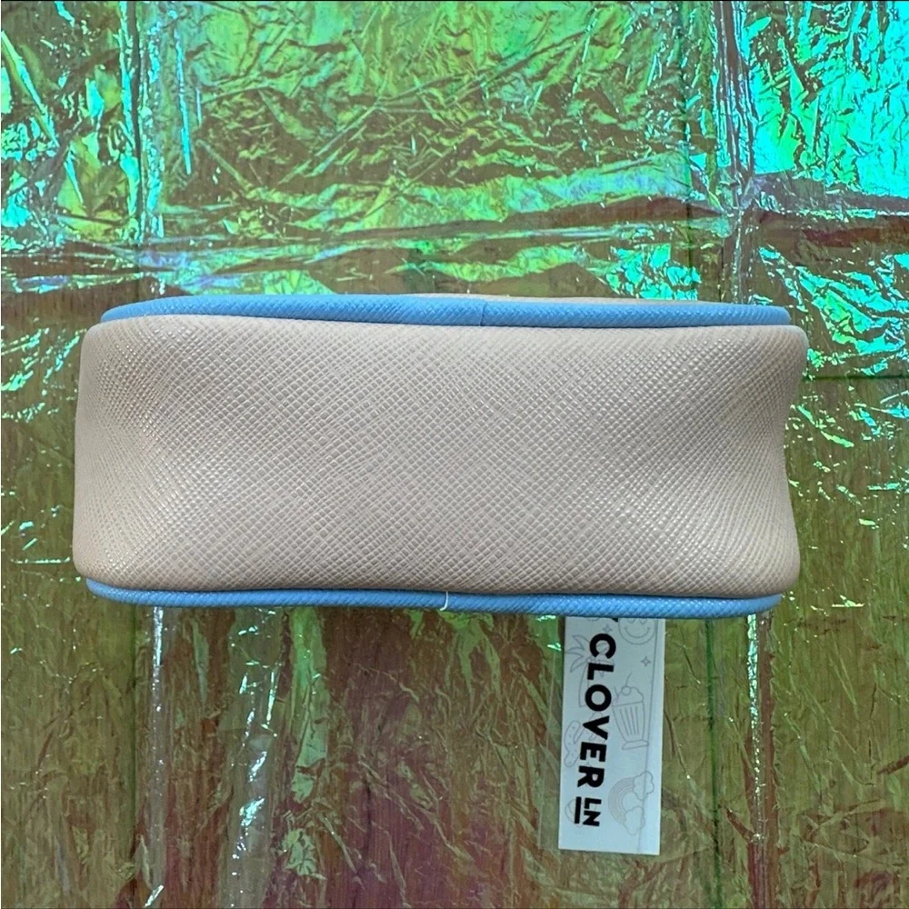 🆕 Stoney Clover Lane Vegan Leather Pink Shell Embossed Peach Mini Pouch - Picture 3 of 6